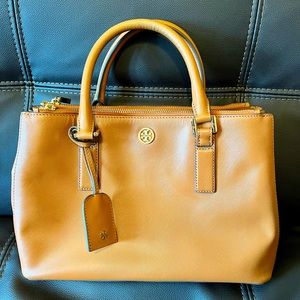 Tory Burch Robinson Mini EW Tote